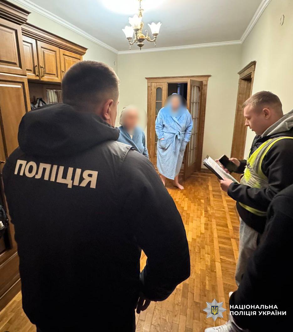 Обшуки в медзакладах