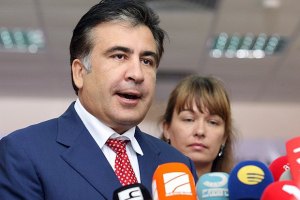 Саакашвили принес военным рогатку