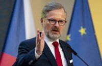 Акаунт X Петра Фіали атакували фейковими дописами, зокрема про напад Росії на чеських військових