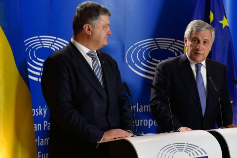 Порошенко попросил Таяни дать оценку визитам членов Европарламента в Крым и на Донбасс