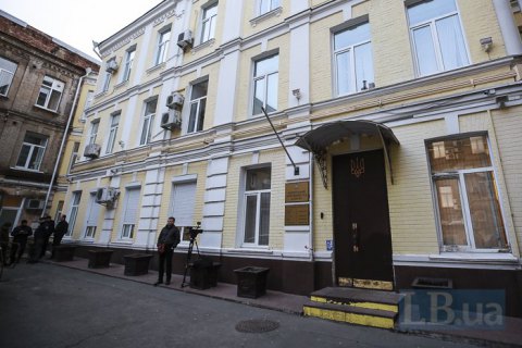 По делу о похищении Драбинко суд арестовал недвижимость Януковича