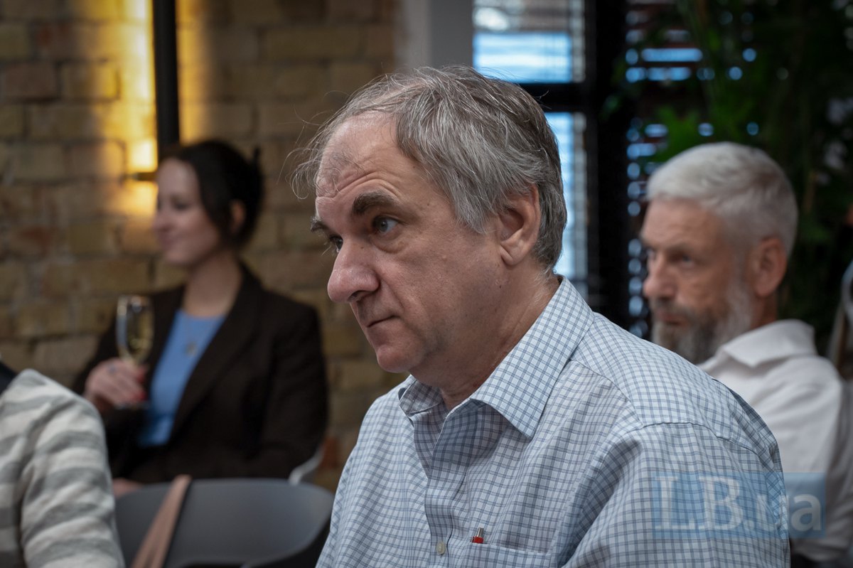 Вячеслав Рябічев , викладач Інституту журналістики КНУ імені Тараса Шевченка. 