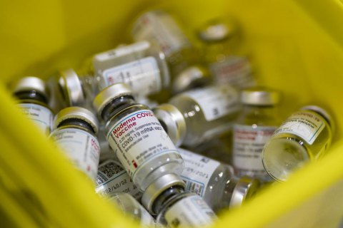​ Moderna заявила про успішні випробування вакцини проти ковіду для дітей від 6 до 11 років