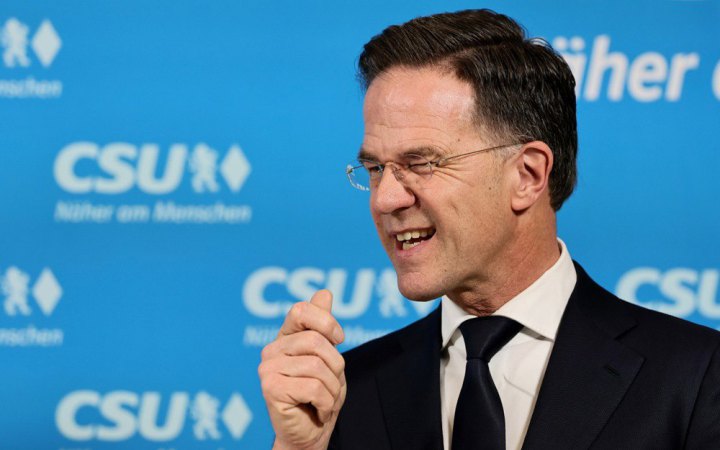 Рютте: Лише Україна має ухвалювати рішення щодо своїх територій