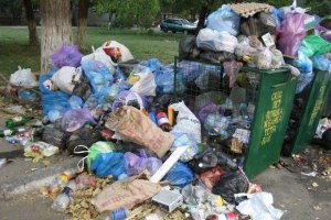 В Донецке из-за сепаратистов не вывозят мусор 