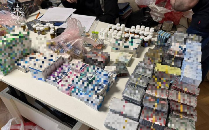 В Україні викрито найбільше підпільне виробництво стероїдів