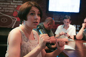 Соня Кошкина: украинцы боятся принимать решения