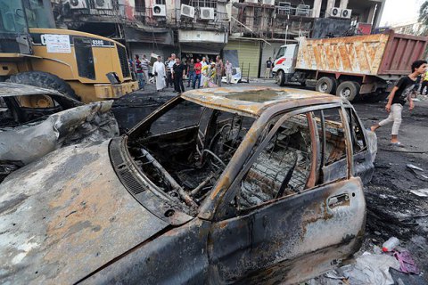 При взрыве автомобиля в Багдаде погибли 12 человек