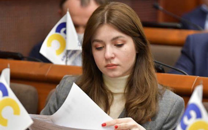 Депутатка Київради Ар’єва, яку підозрюють у вчиненні ДТП з тяжкими наслідками, вирішила скласти повноваження депутата