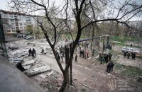 У Слов'янську дістали з-під завалів тіла ще двох людей, наразі відомо про 11 загиблих та 23 поранених (оновлено)
