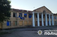 Унаслідок ворожих обстрілів Донеччини зруйновані будинки, підприємство і школа, 2 людини загинули