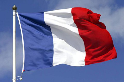 Во Франции резко сократили налог на богатство