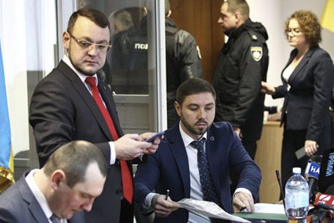 Оболонский суд отклонил жалобы адвокатов Януковича на описки в приговоре