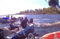 На Дніпрі в Запоріжжі перекинувся катер з чиновниками, одна людина потонула