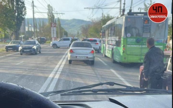 Дрони атакували Крим, у районі складу боєприпасів спалахнула пожежа