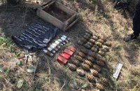 Вблизи линии разграничения военные нашли тайник с боеприпасами