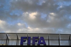 Англия требует перенести выборы босса ФИФА