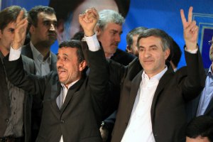 ​Ахмадинежад намерен вернуть своего кандидата в предвыборную гонку