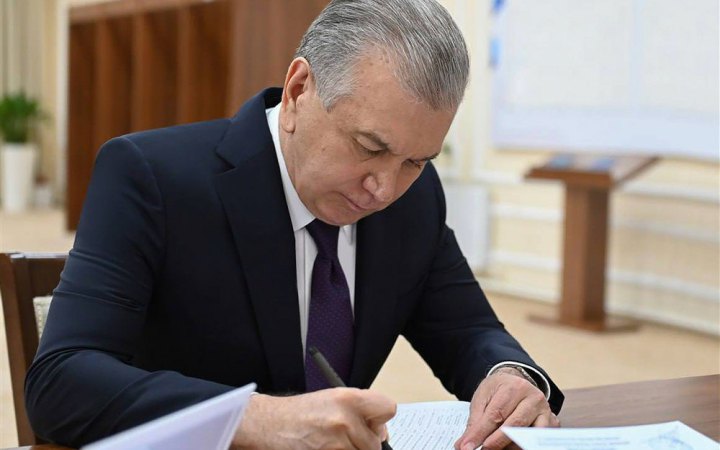 В Узбекистані позачергові президентські призначили на липень