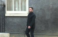 Зеленський прибув до Лондона на засідання "коаліції охочих"