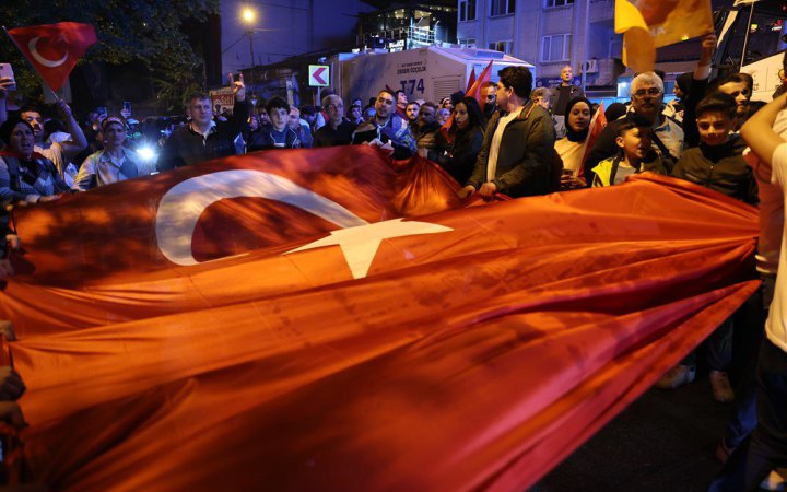 У Туреччині триває другий тур виборів президента 