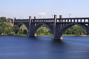 Запорожье передало недостроенные мосты Азарову