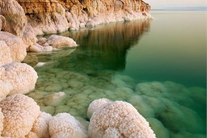 Ученые выясняют причины высыхания Мертвого моря
