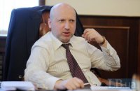 Турчинов пригрозил противникам единого кандидата на выборах в Киеве исключением из партии
