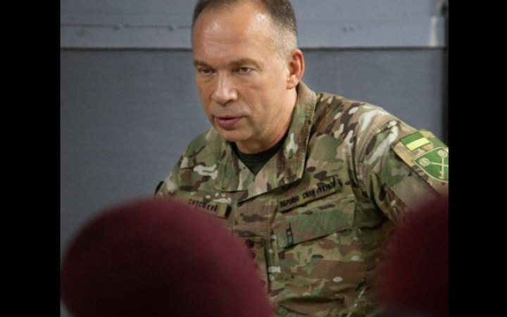 Сирський обговорив із десантниками боротьбу з дронами та підготовку бійців