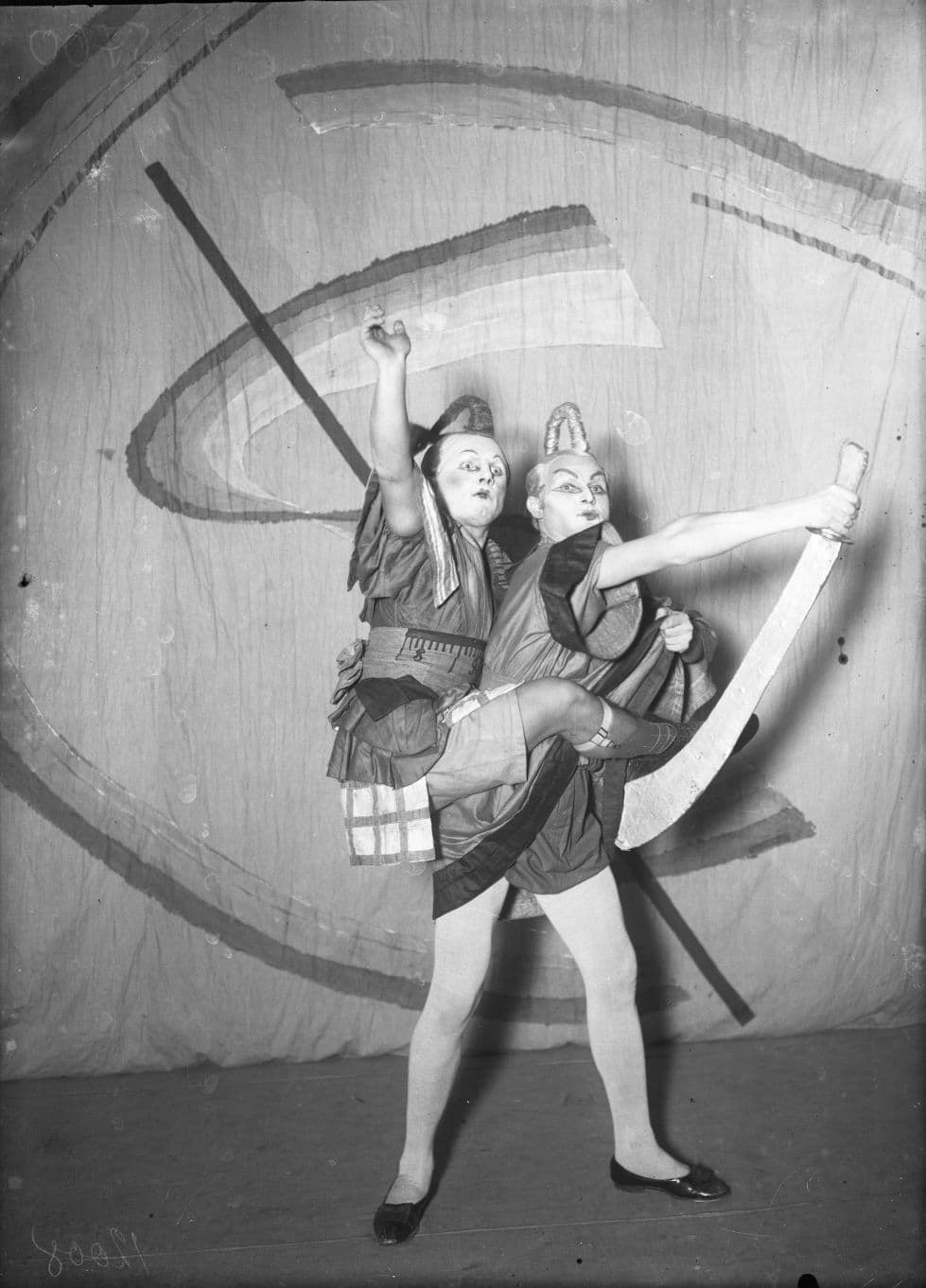 Вистава "Мікадо" театру "Березіль", 1927