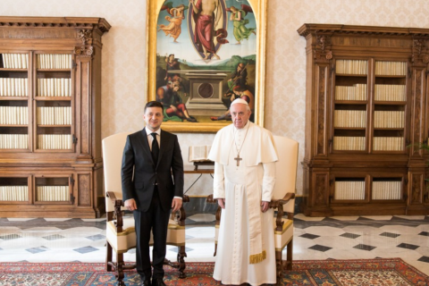 Зеленский поздравил Папу Римского Франциска с восьмой годовщиной избрания