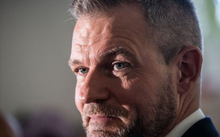 Президент Словаччини проти оголошення референдуму щодо зняття санкцій з Росії