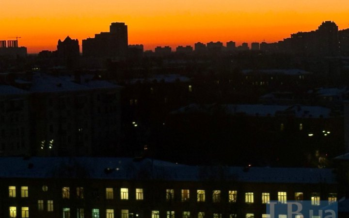 Світла замало. Чи справді знеструмлення зникнуть навесні і чому літо готує неприємний сюрприз 