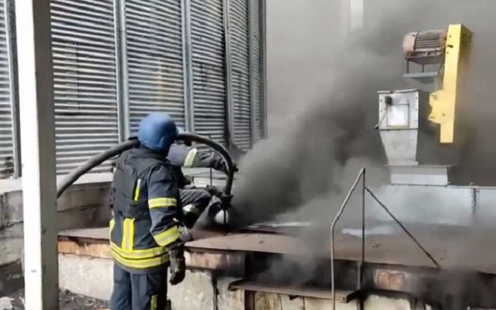 На Харківщині сталася пожежа на елеваторі
