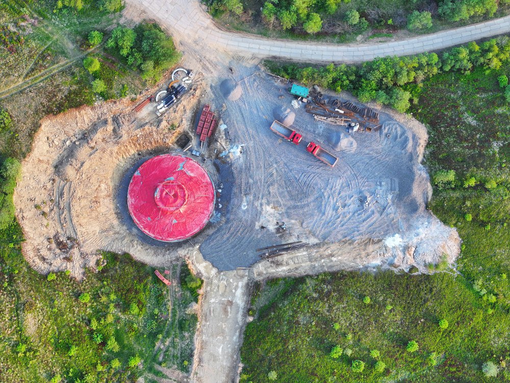 Будівництво фундаментів для вітряків на полонині Руна.
