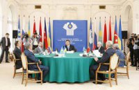 Янукович собрался в Минск на саммит СНГ