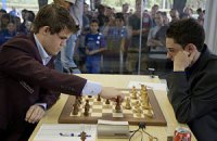 «Большой шлем»: Карлсен неожиданно уступил итальянскому шахматисту