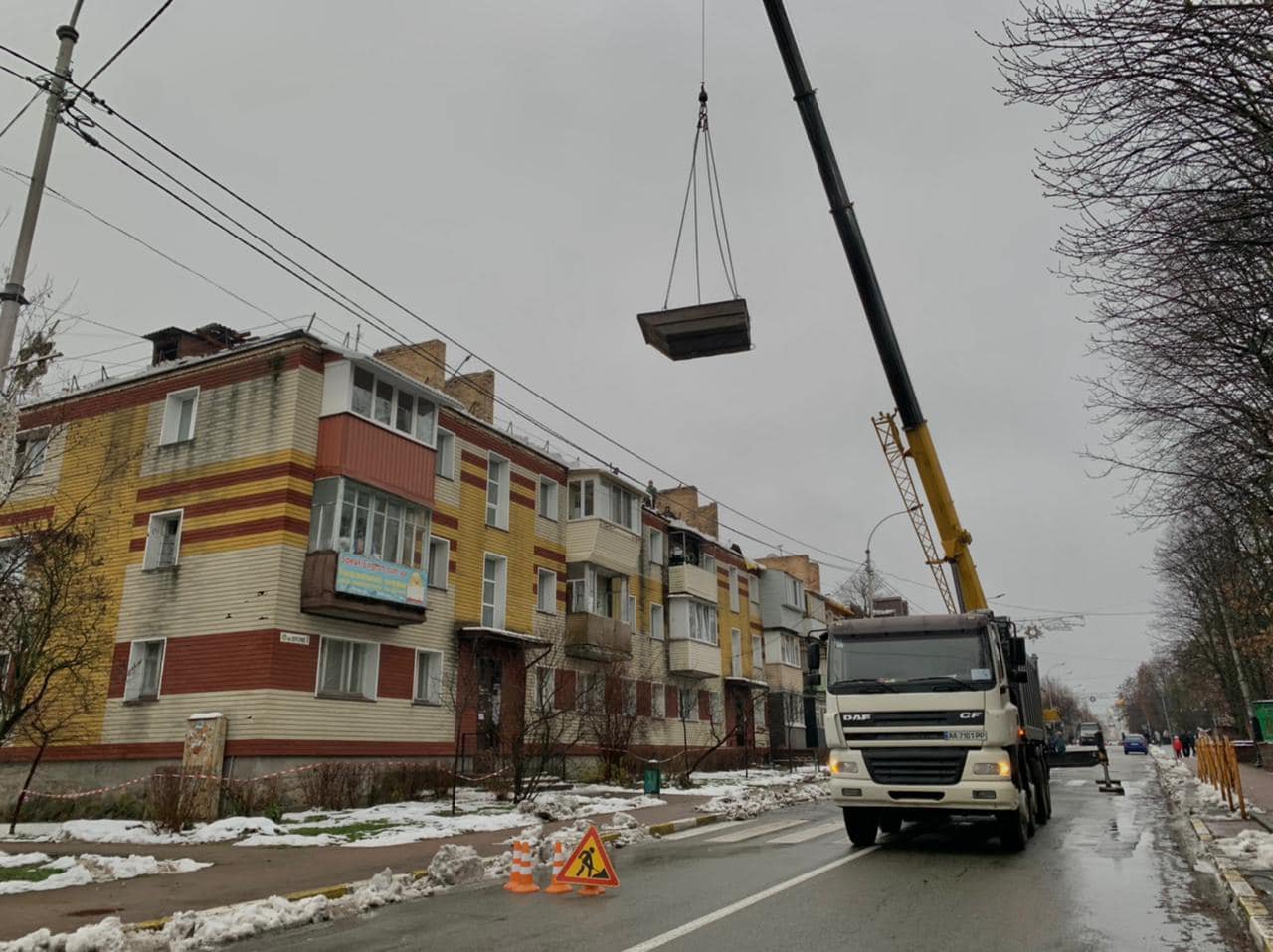 Роботи з ремонту дахів будинків у Бучі, 26 листопада 2022