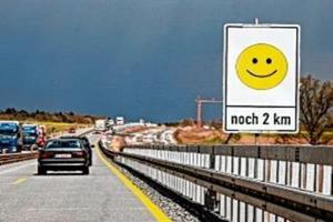 У Німеччині на дорожніх знаках з'являться смайлики