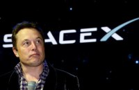 SpaceX подала в суд на уряд США