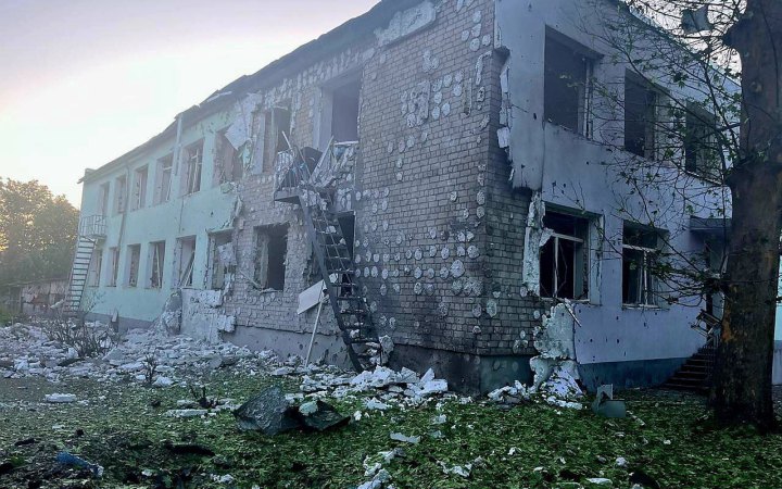 У Нікополі ворог пошкодив дитсадок, церкву та підприємства