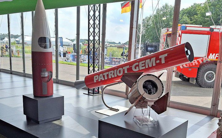 ​Запах пороху та баварської сталі