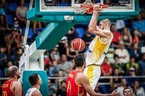 Україна сенсаційно обіграла другу баскетбольну збірну світу