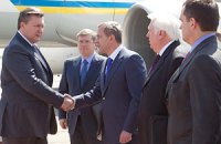 Янукович і Клюєв прилетіли в Дніпропетровськ