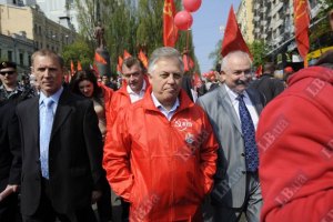 Симоненко отправит на выборы в Раду комсомольцев