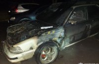 У Чугуєві затримали чоловіка, який за $1200 підпалив авто військовослужбовця