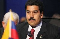 Николас Мадуро начал президентство с визита на Кубу