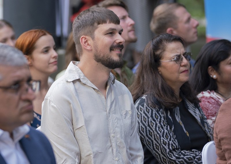 Віталій Грех на презентації муралу «Взаємопов'язане існування» в Джакарті