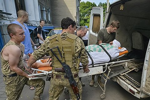 Трое военных ранены за сутки в АТО