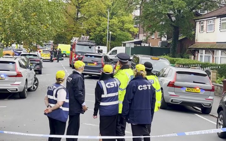 Біля синагоги у Манчестері сталася різанина. Поліція повідомила про загиблих і постраждалих